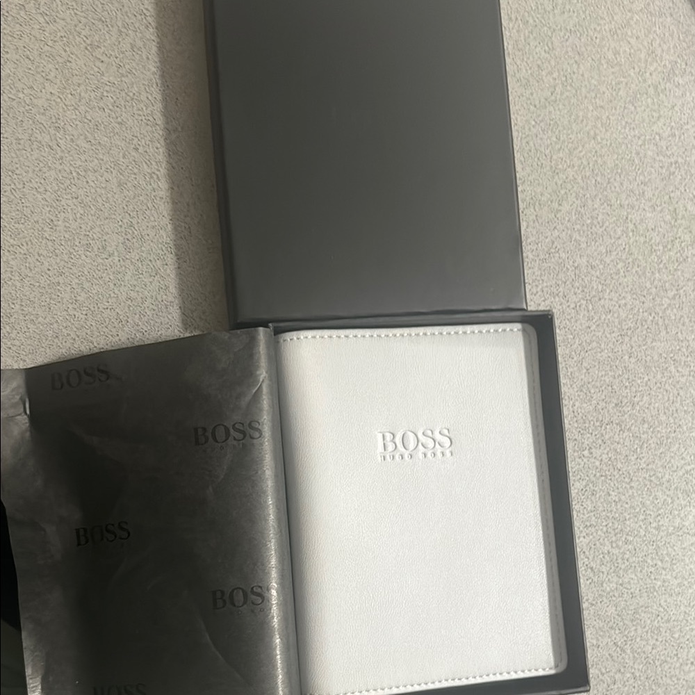 BOSS White Leather Passport Holder - Picture 3 of 3